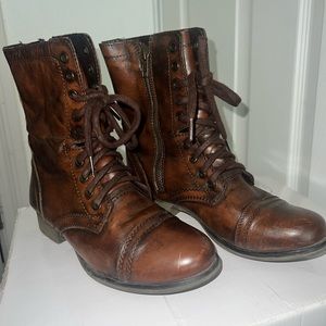 Steve Madden combat boots 😍